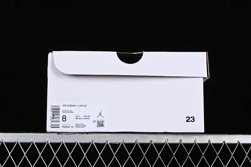 All categories Air Jordan Jordan series basketball shoes Air Jordan 1 Low Z version Air Jordan 1 Low "Vintage Panda" AJ1 Joe 1 silk black and white panda low-top basketball shoes FB9893-101